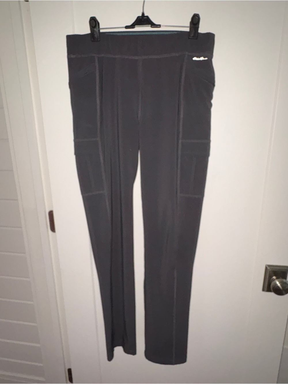 NWOT Eddie Bauer pull-on slim leg cargo pants sz 8